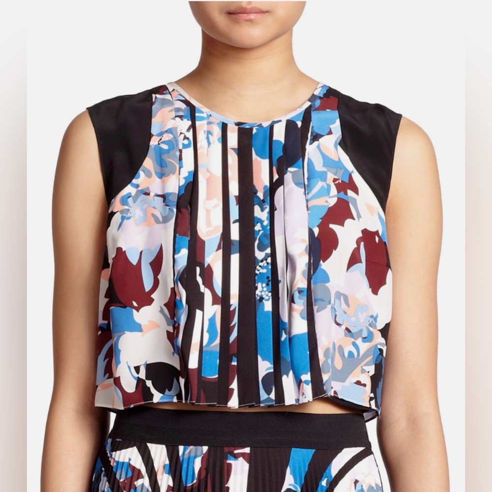 Elizabeth and James Mixed Floral Pleated Crop Top | Size L